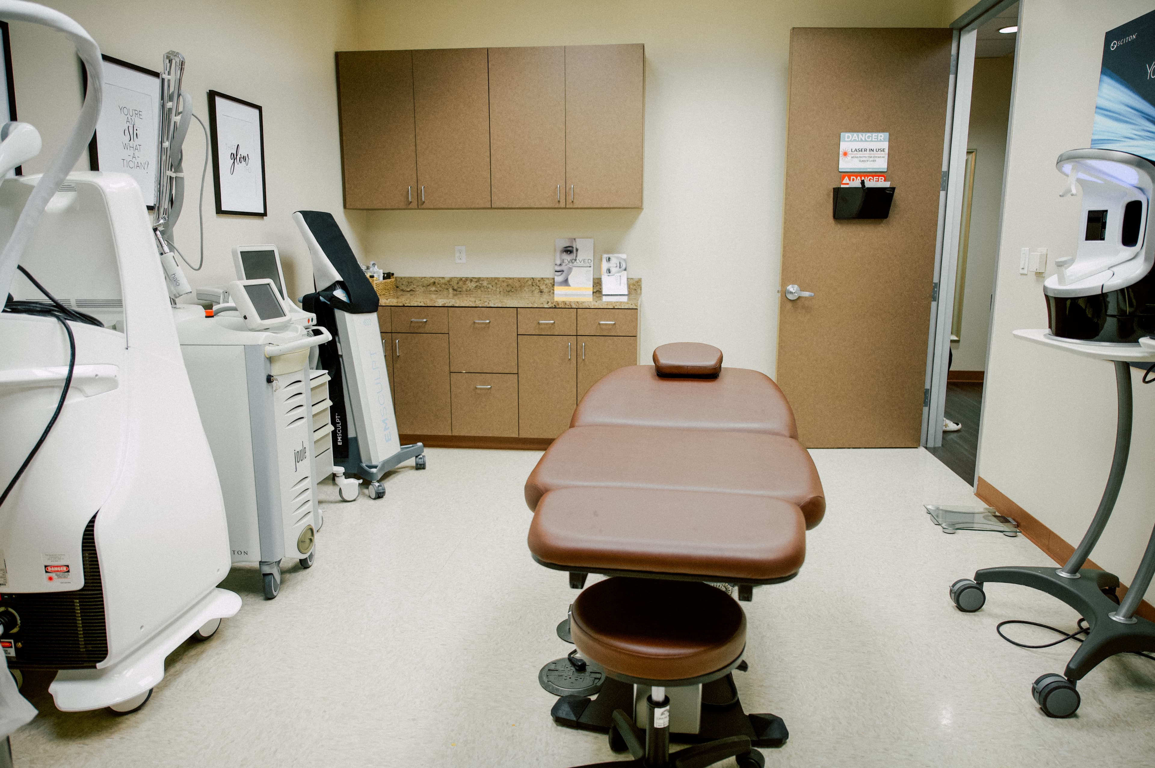 Woodlands Medical Aesthetics Institute: Johnny Peet, MD photo 3