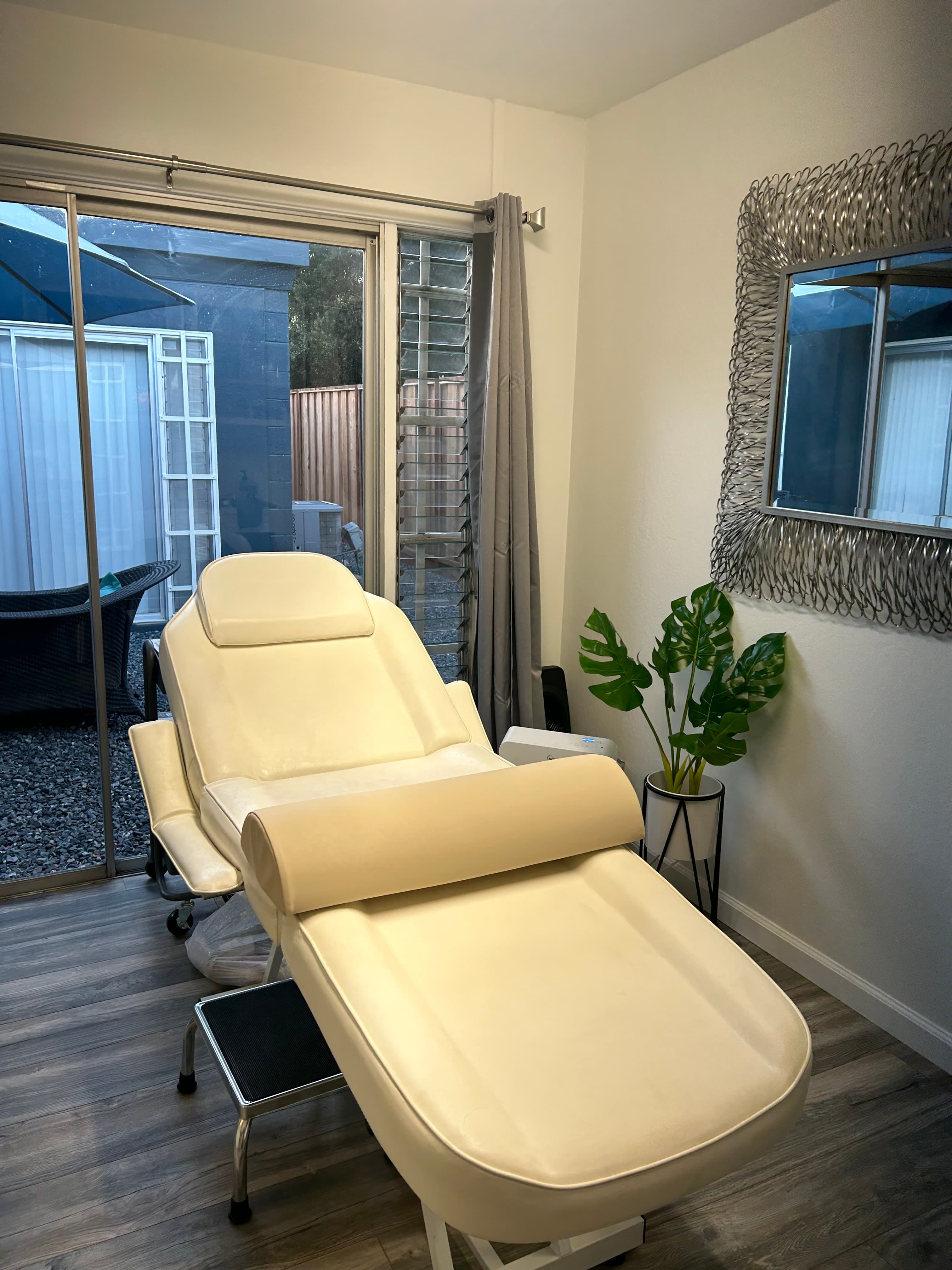 ESTHER PENN MD Medical Aesthetics photo 14