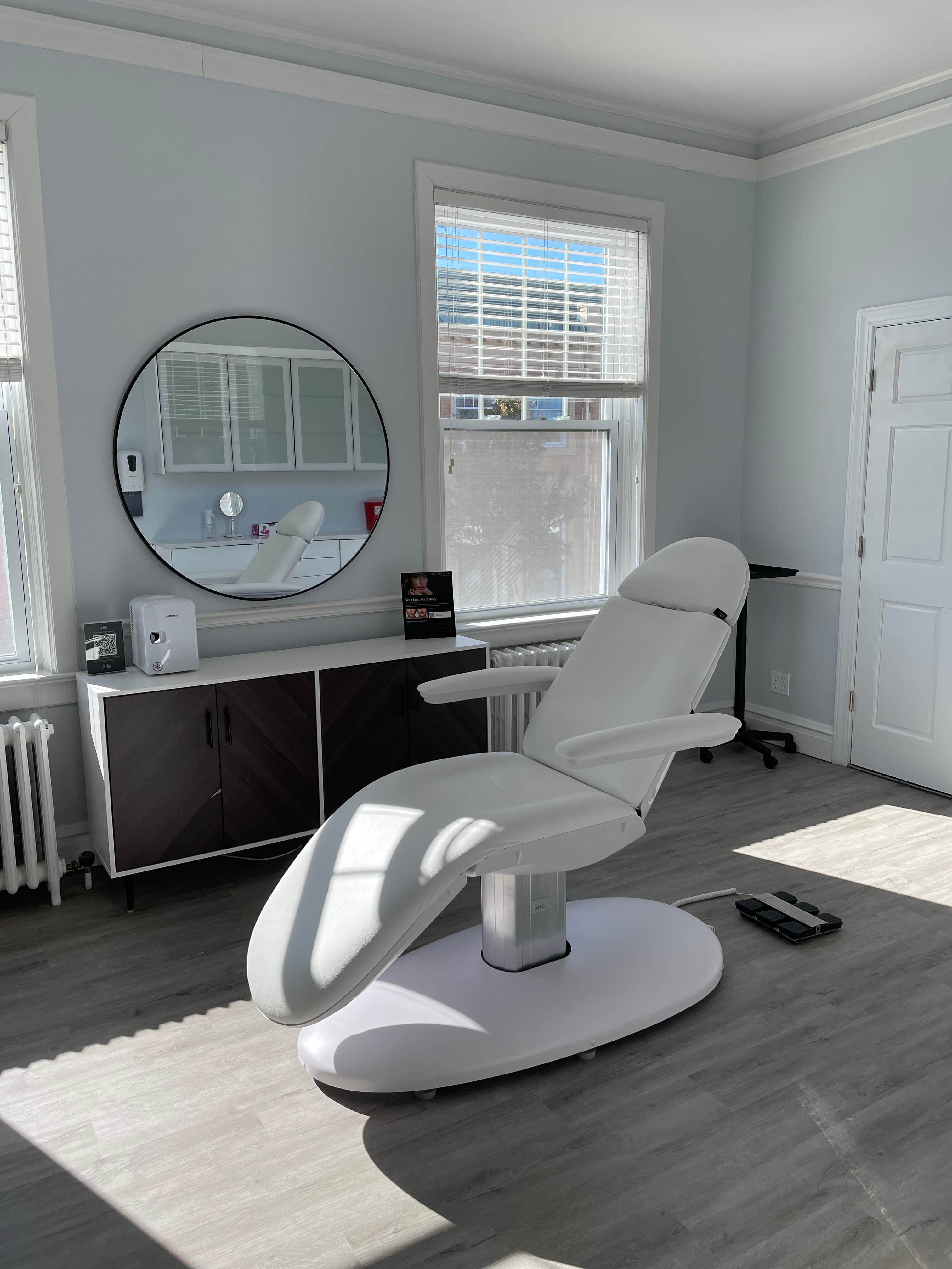 Unfiltered Cosmetic Surgery + Aesthetic Medicine photo 2